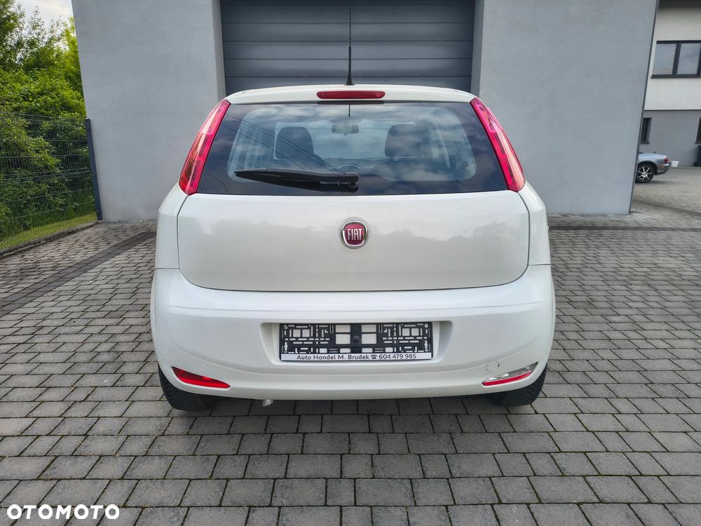Fiat Punto 1.4 Young - 8