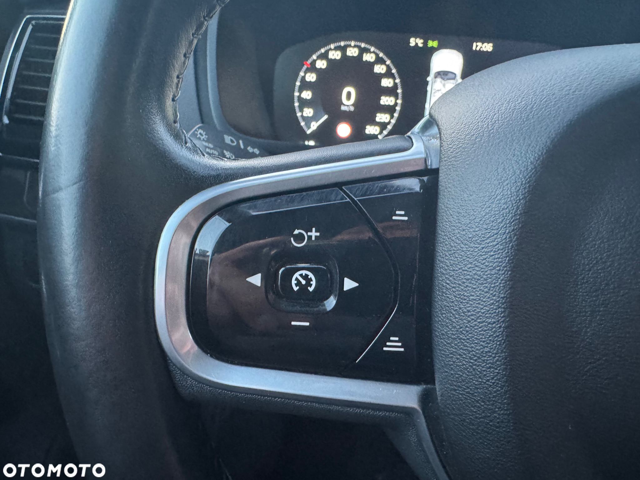 Volvo XC 90 D4 FWD Kinetic - 22