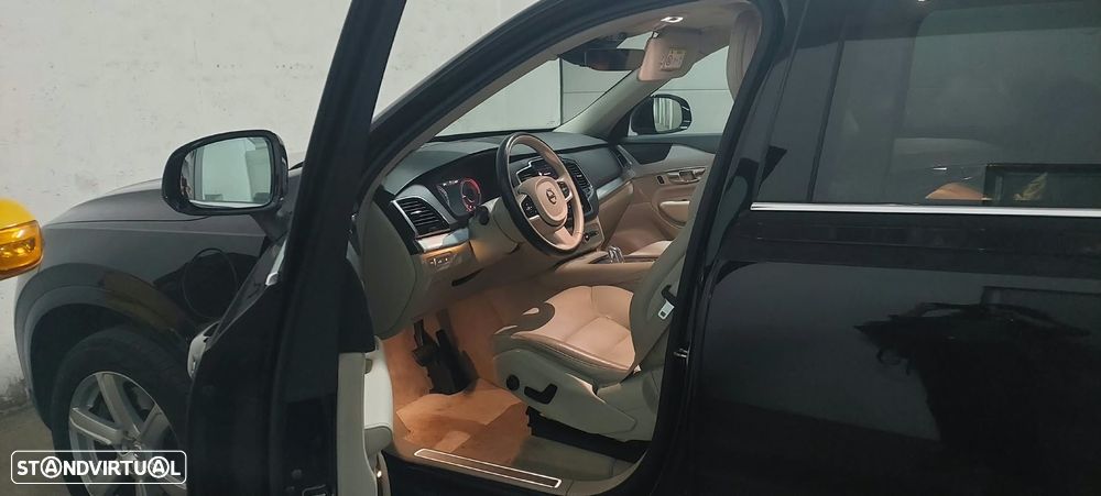 Volvo XC 90 - 9