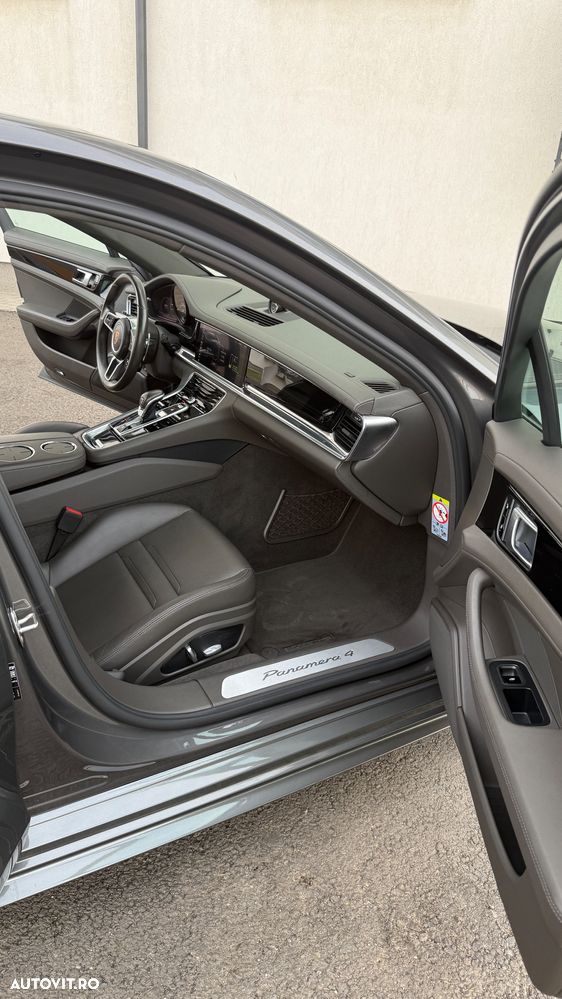 Porsche Panamera 4 - 17