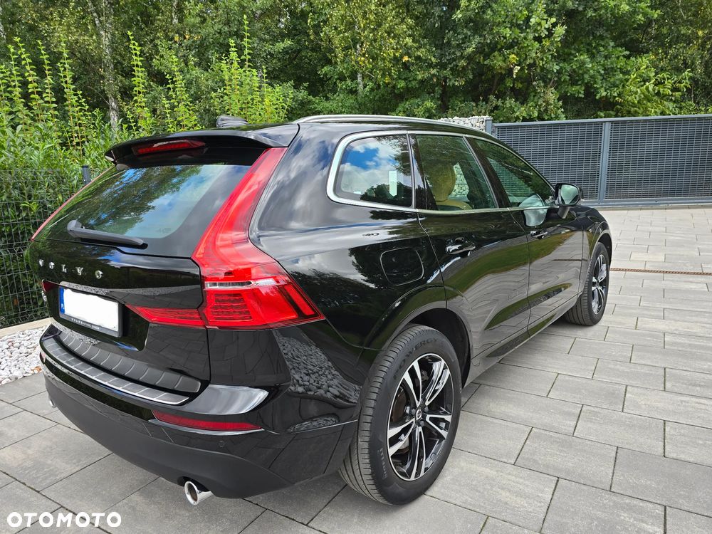 Volvo XC 60 B4 D AWD Momentum Pro - 8