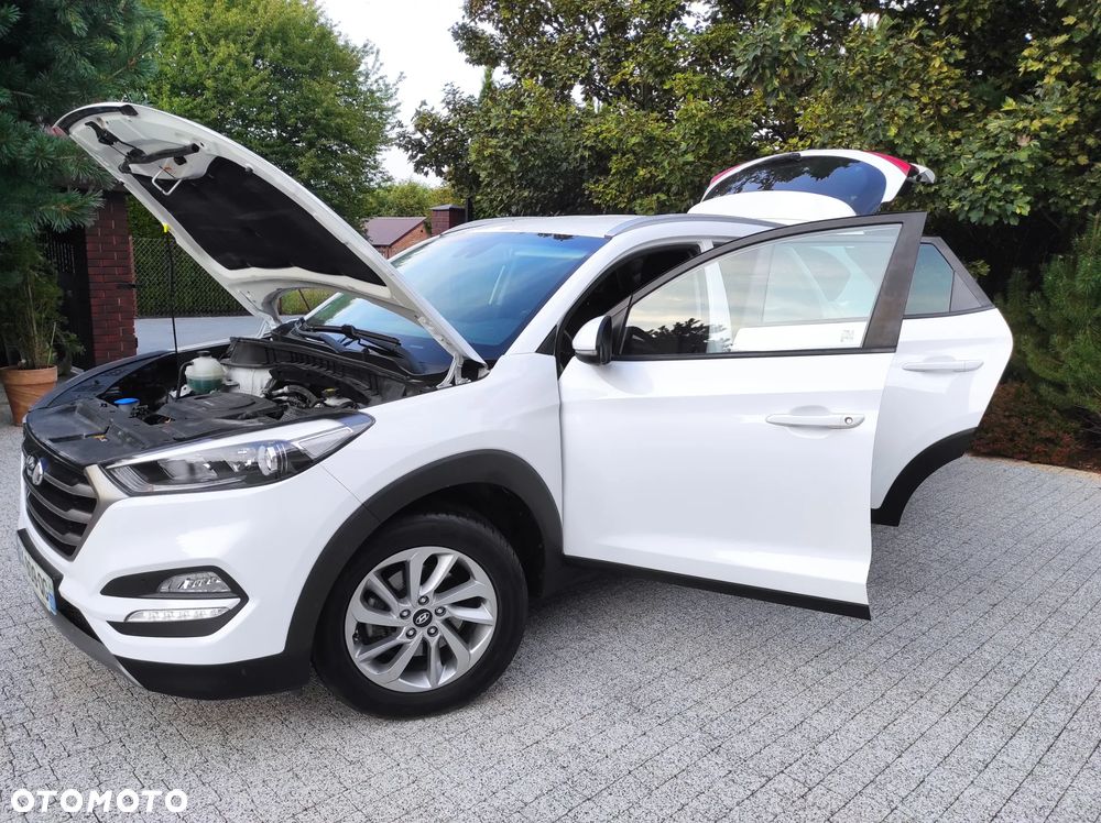 Hyundai Tucson 1.7 CRDI BlueDrive Style 2WD - 5