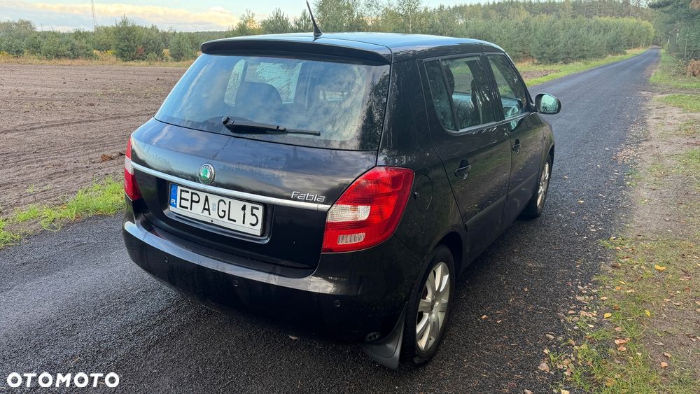 Skoda Fabia 2009 photo 4