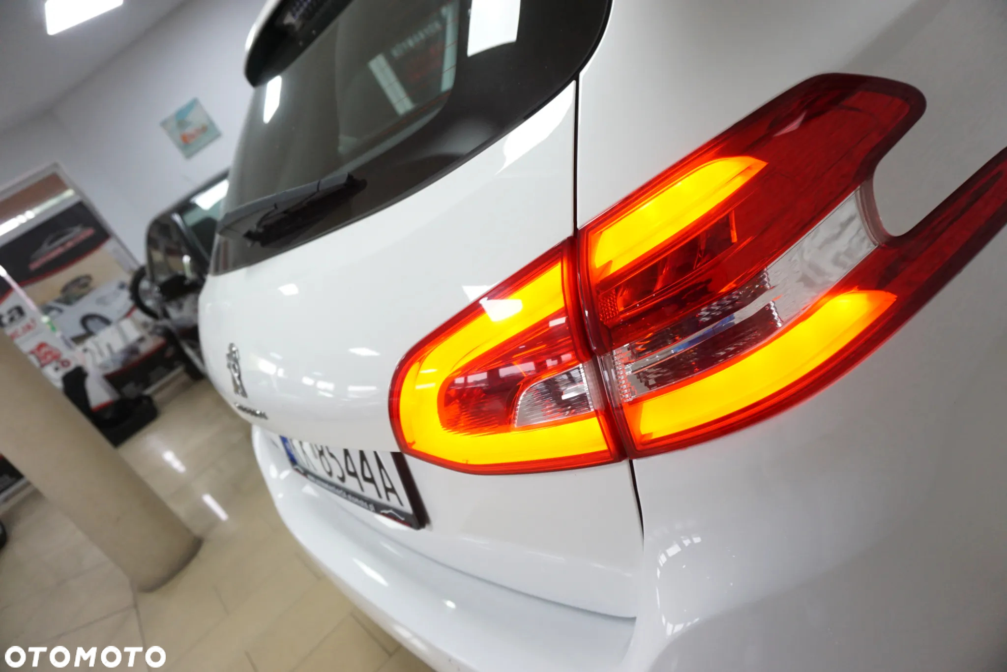 Peugeot 308 SW 1.5 BlueHDi Access S&S - 16