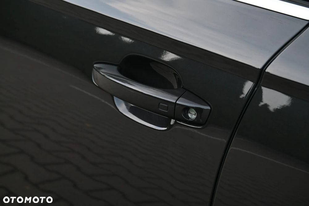 Audi A6 Avant 2.0 TDI Ultra S tronic - 22