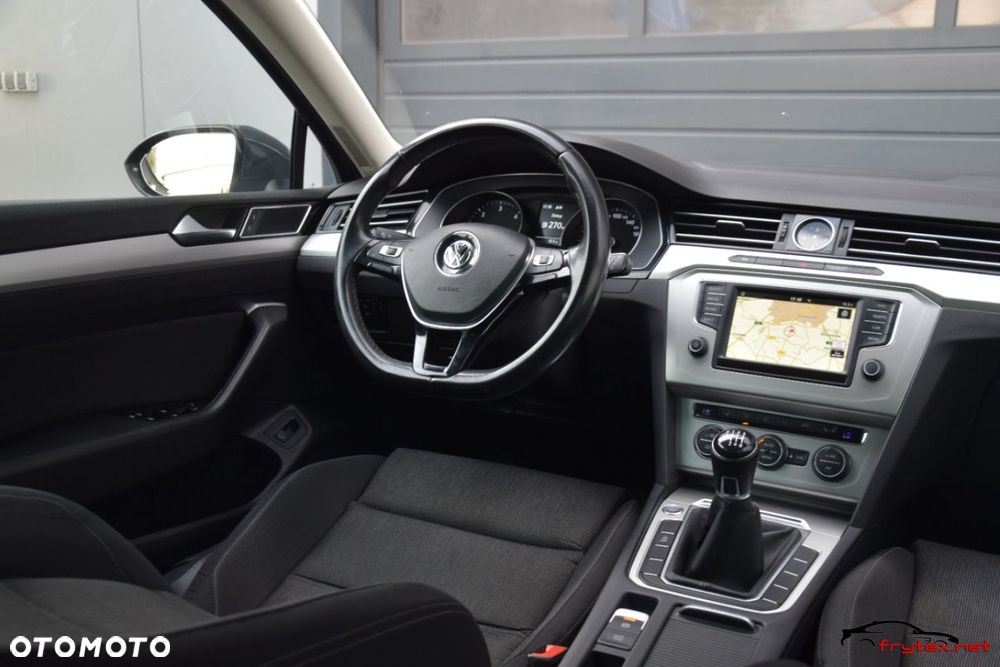 Volkswagen Passat - 27