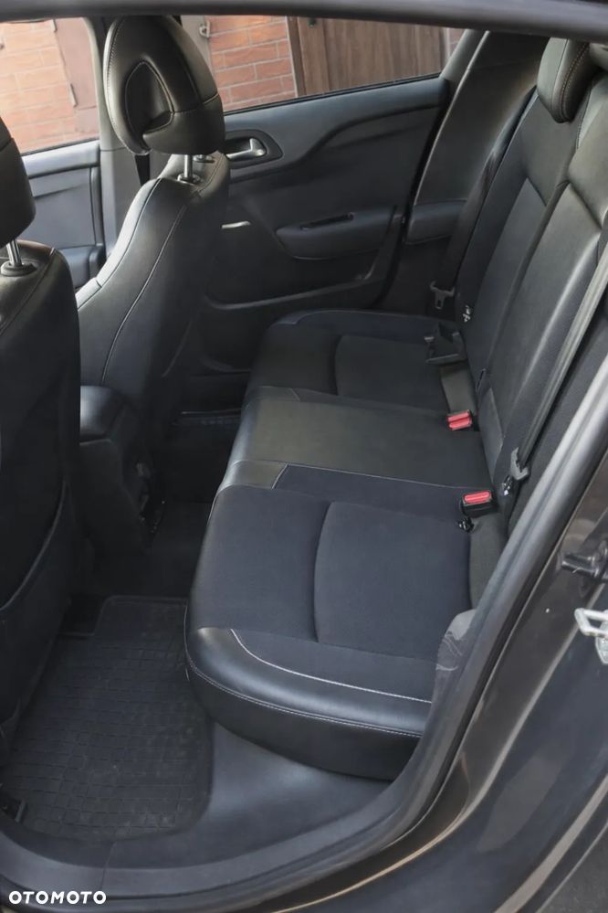 Citroën DS4 e-HDi 110 Chic - 7