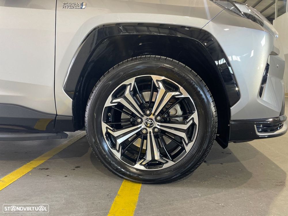 Toyota RAV4 - 16
