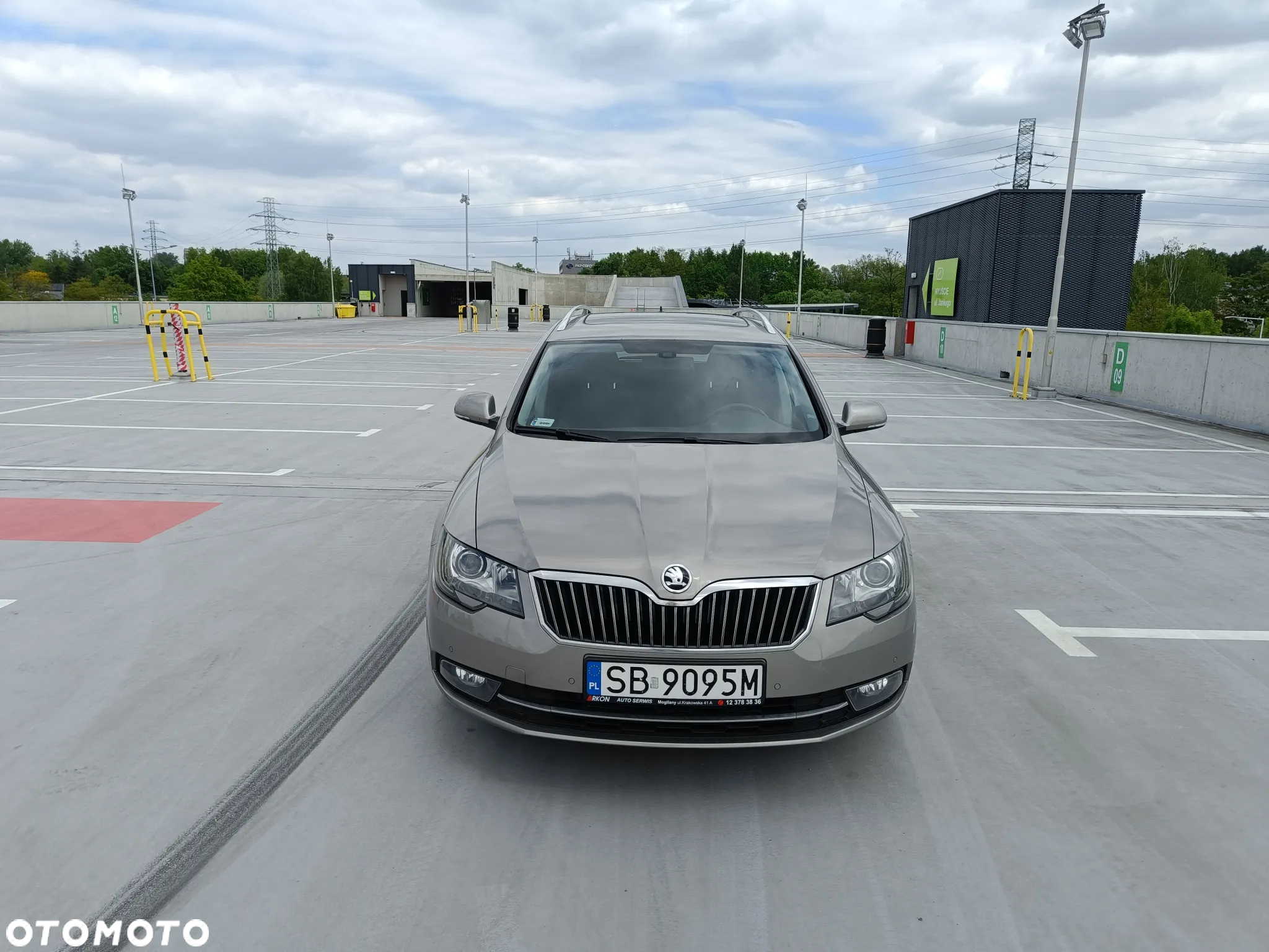 Skoda Superb 2.0 TDI Ambition DSG - 13