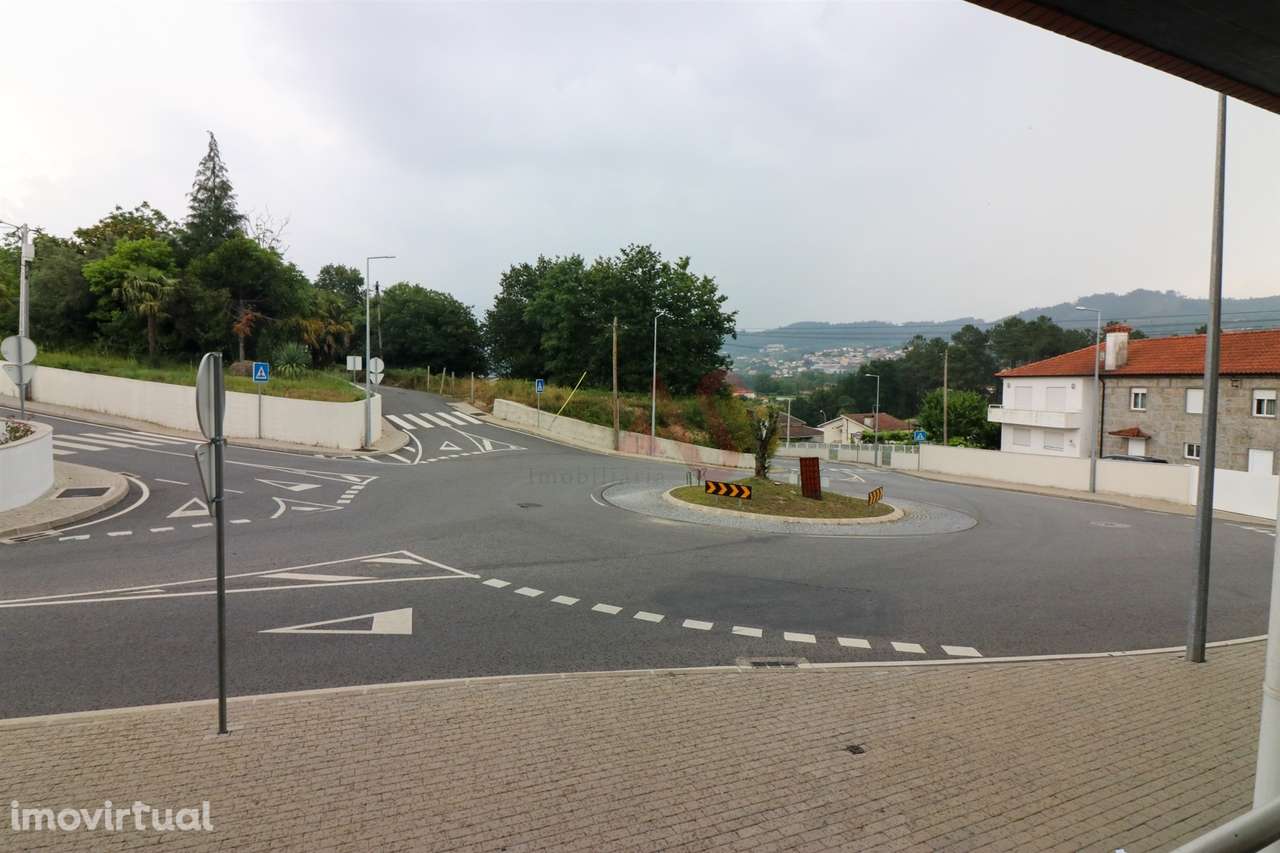 Trespasse de estabelecimento comercial com 197 m2 em Lagoas, Santo Adr - Grande imagem: 5/34