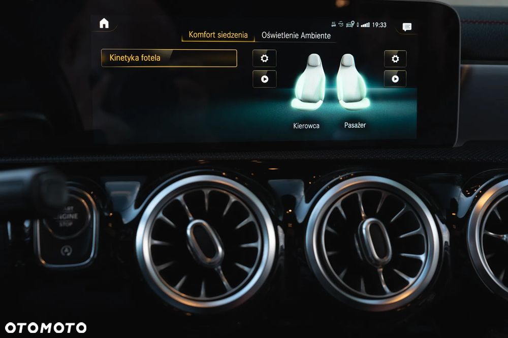 Mercedes-Benz CLA 250 4-Matic AMG Line 7G-DCT - 22