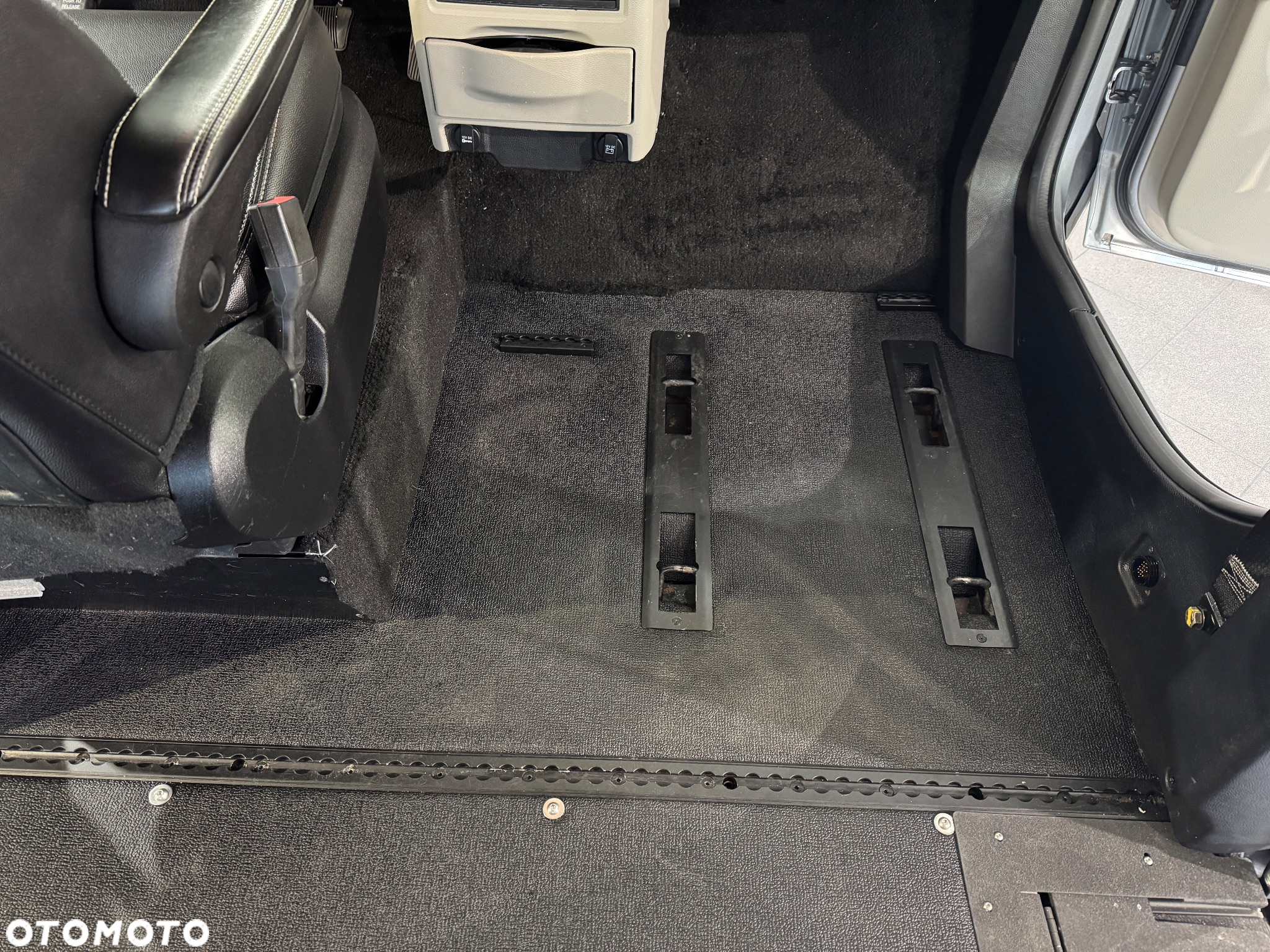 Dodge Grand Caravan 3.6 Express - 13