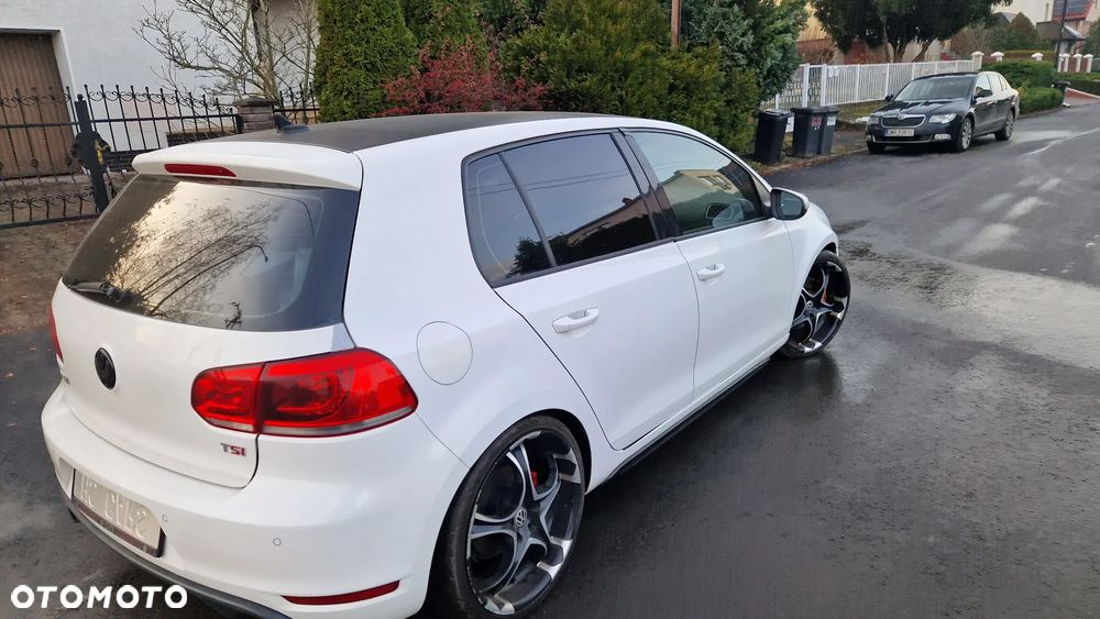 Volkswagen Golf 2.0 TSI GTI - 4