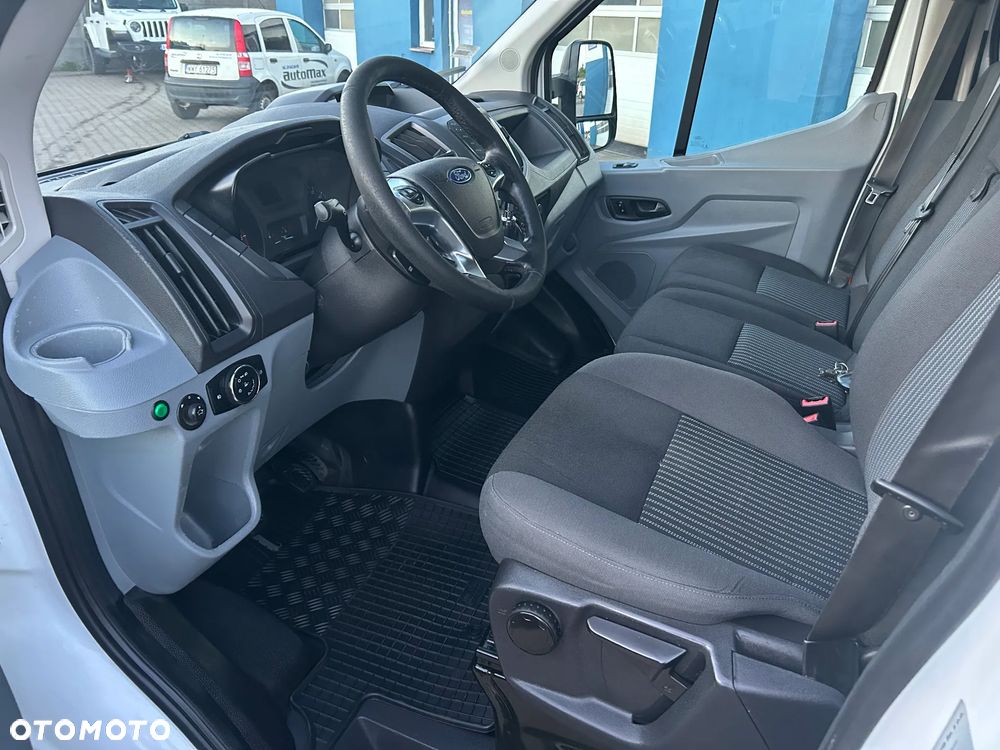 Ford Transit - 12