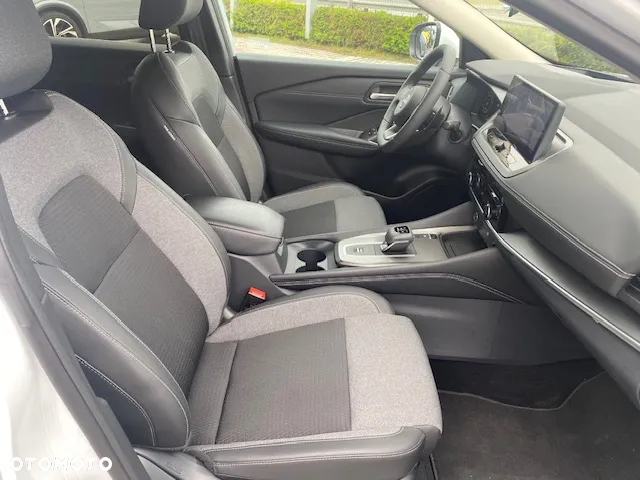 Nissan Qashqai 1.3 DIG-T mHEV N-Connecta Xtronic - 13