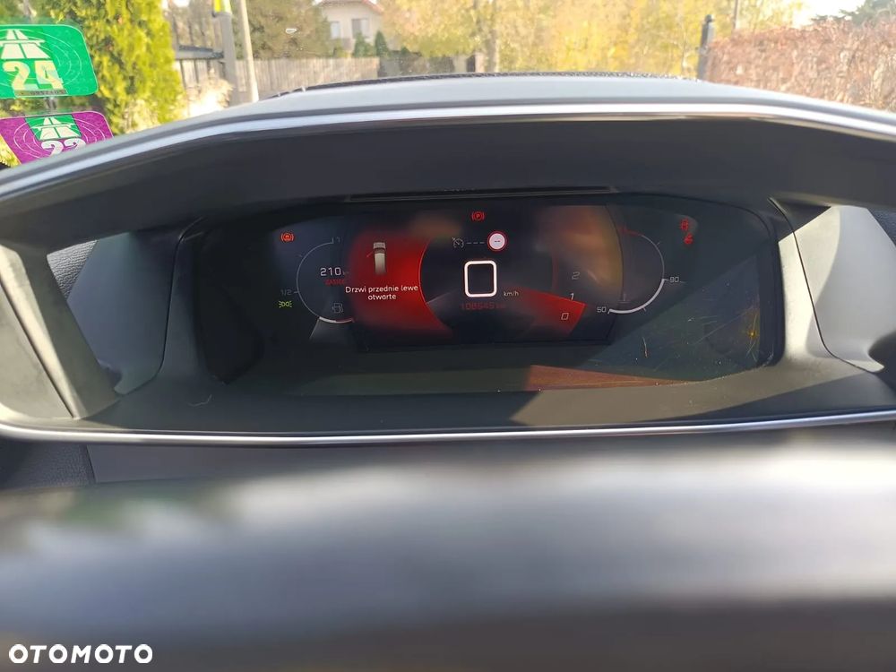 Peugeot 2008 1.2 PureTech GT Line S&S - 31