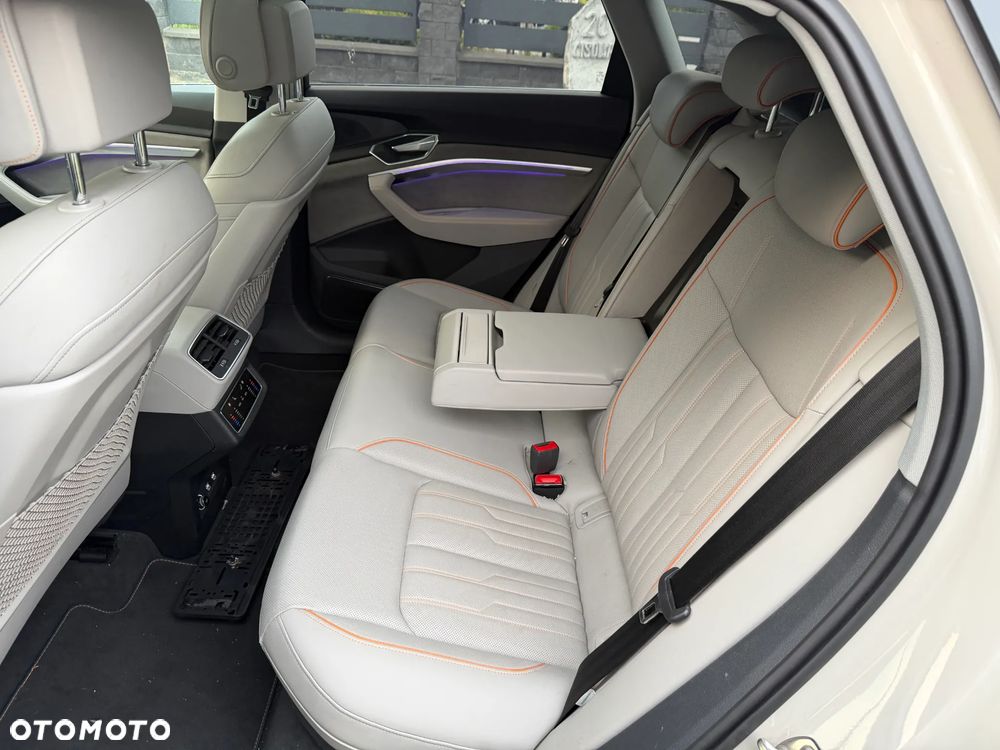 Audi e-tron 55 Quattro Advanced - 25
