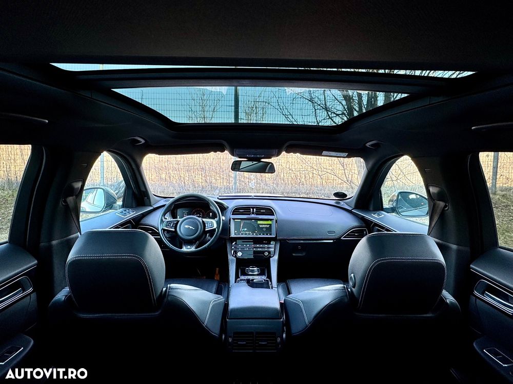 Jaguar F-Pace 20d AWD Aut. R-Sport - 16
