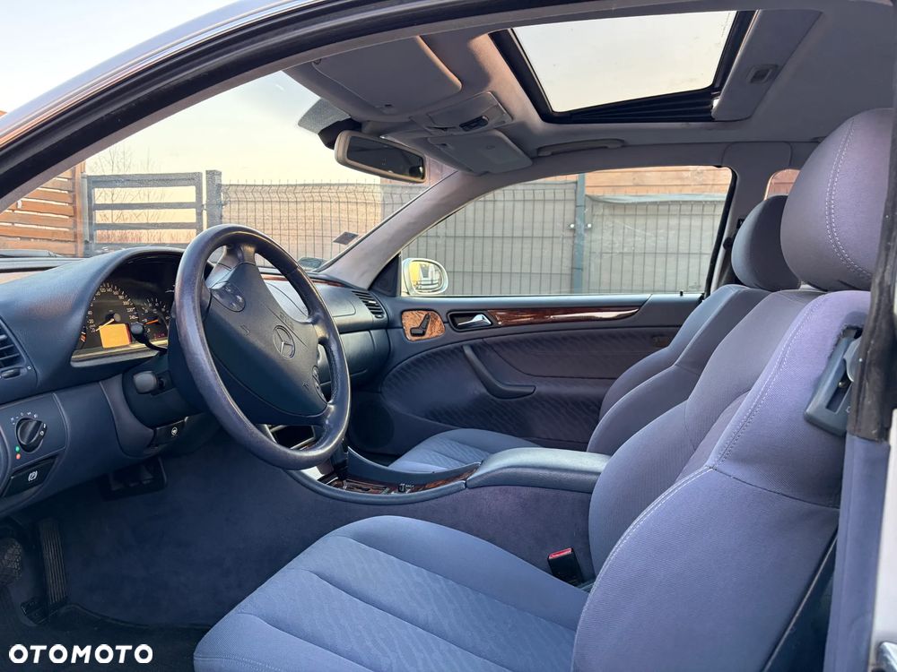 Mercedes-Benz CLK - 3