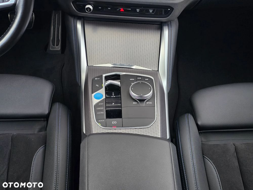 BMW i4 M50 Gran Coupe xDrive - 28