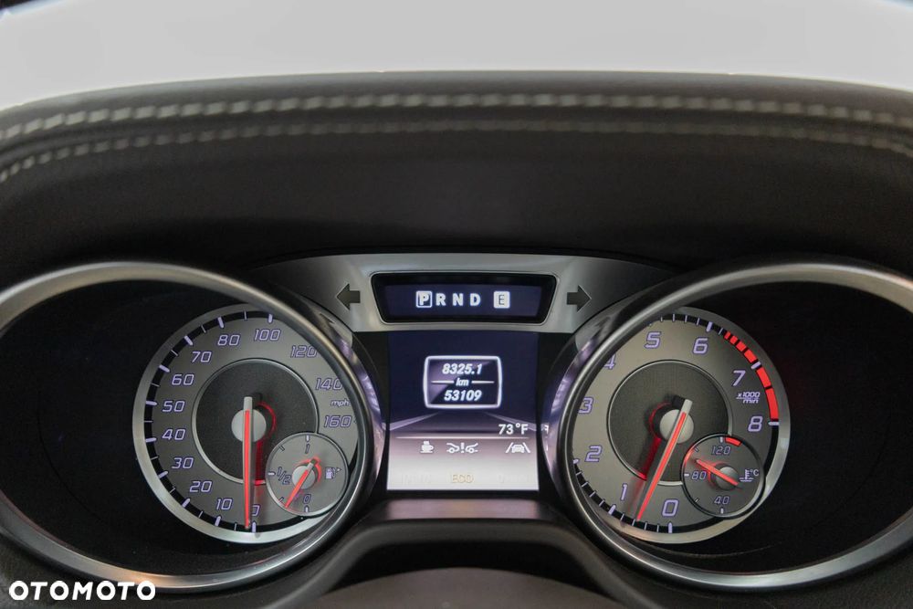 Mercedes-Benz SL - 24