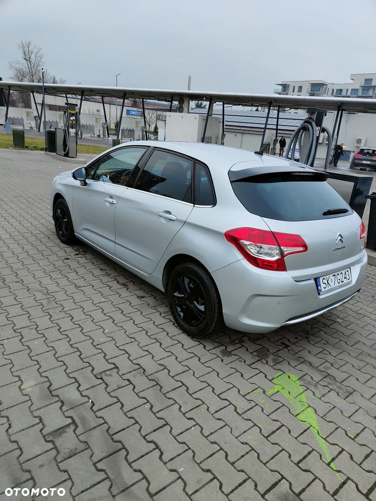 Citroën C4 e-HDi 110 Selection - 7