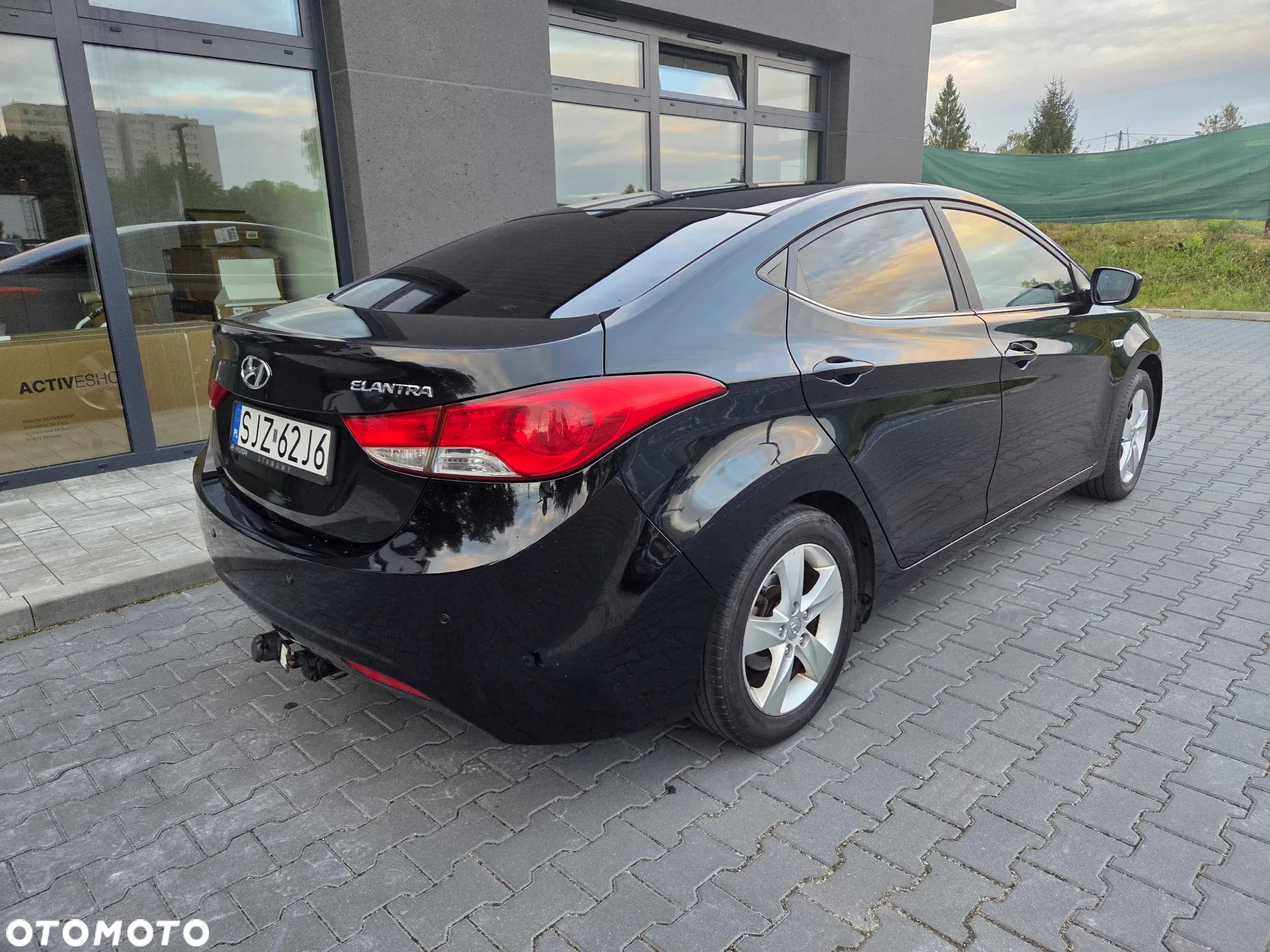 Hyundai Elantra 1.6 Comfort - 4