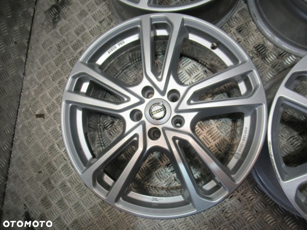 Felgi Volvo S60 S90 V40 V60 V70 V90 XC40 XC60 XC90 8Jx18 et42 5x108 - 6