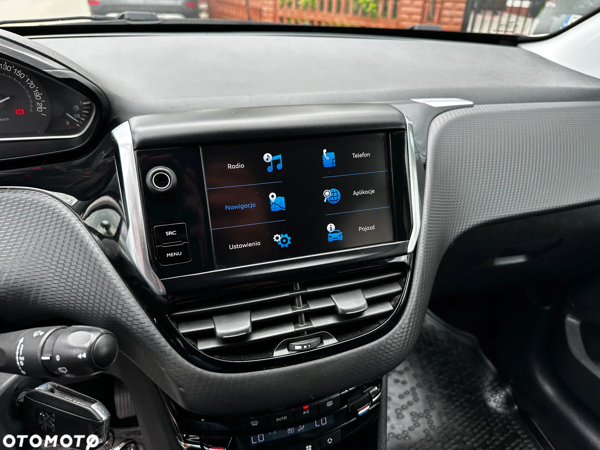 Peugeot 2008 - 14