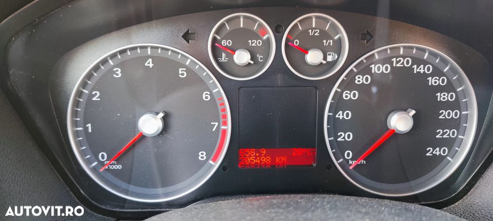 Ford Focus - 12