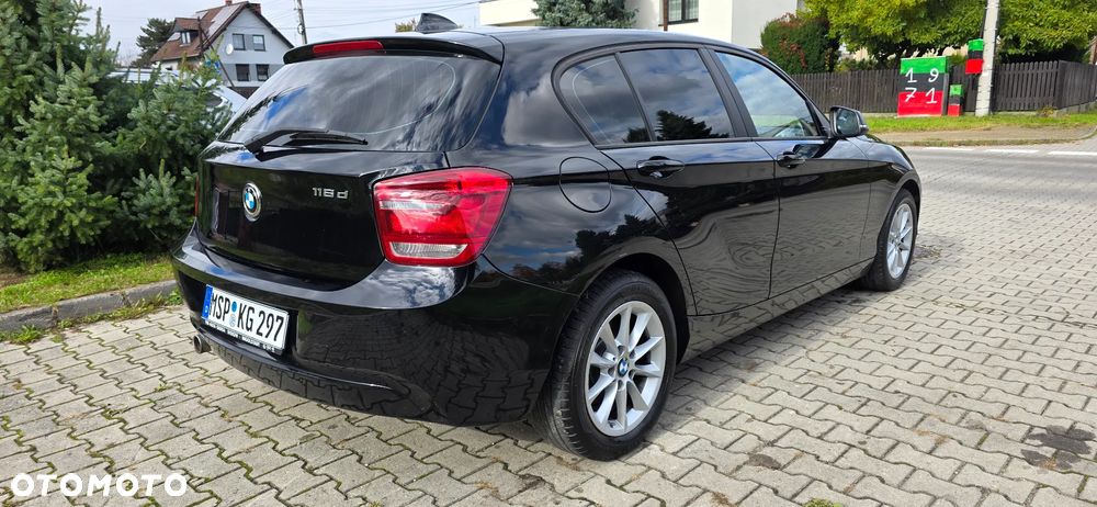 BMW Seria 1 118d - 4