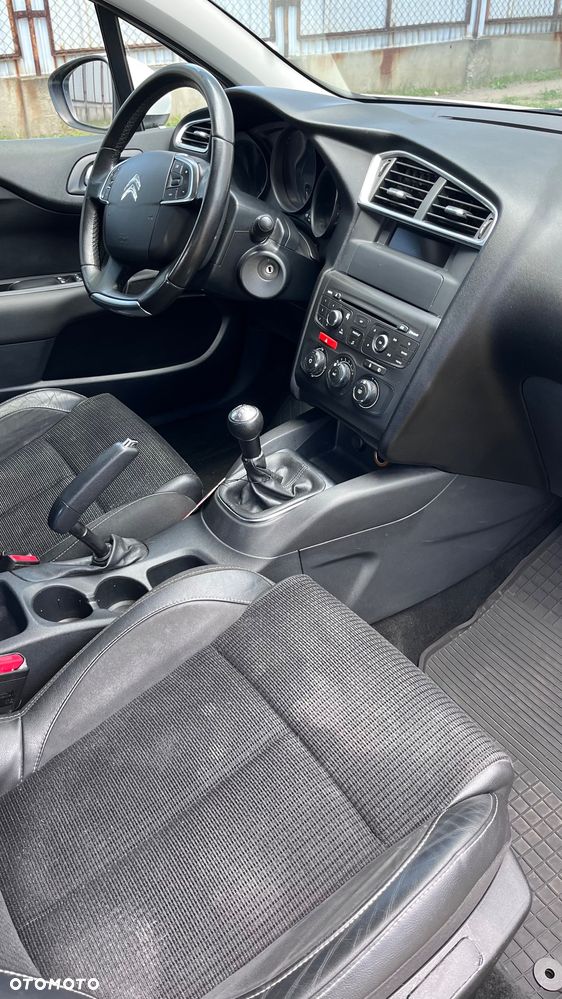 Citroën C4 1.6 HDi Attraction - 2