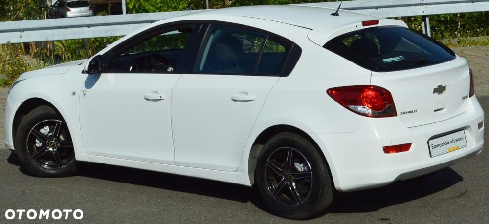 Chevrolet Cruze - 16