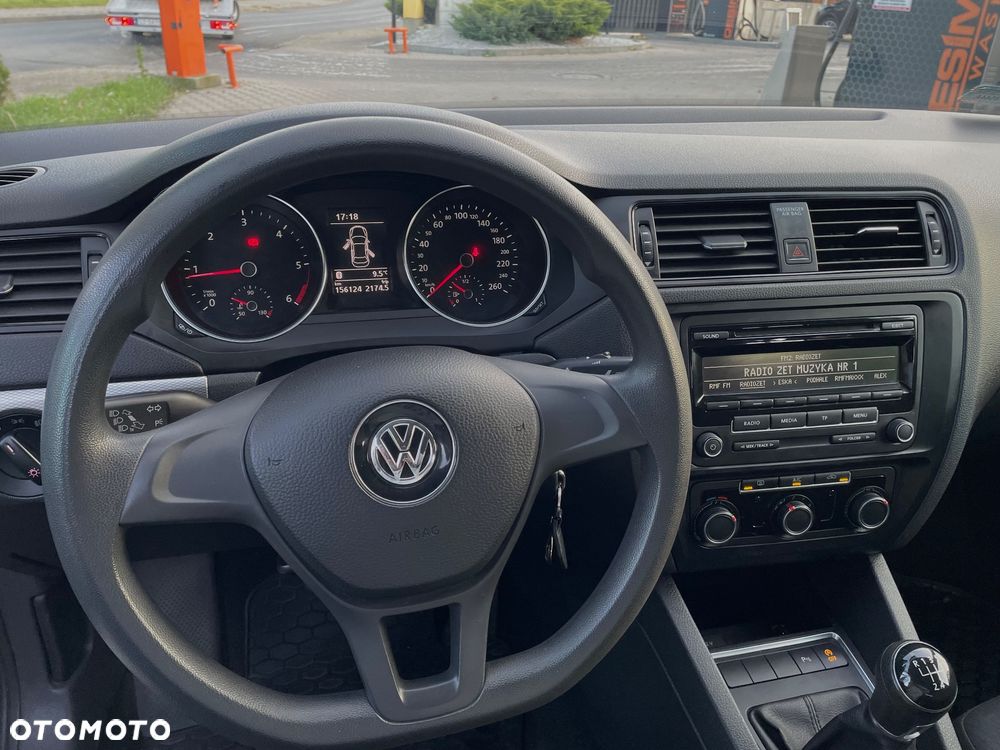 Volkswagen Jetta 2.0 TDI DPF BMT Trendline - 19