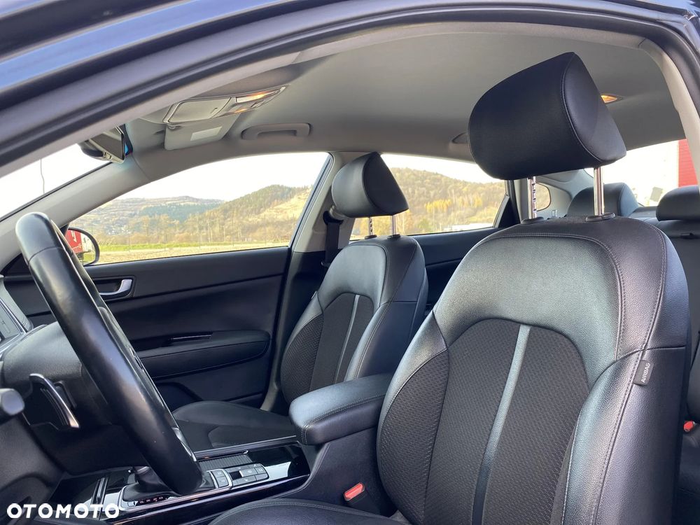 Kia Optima 2.0 L - 11