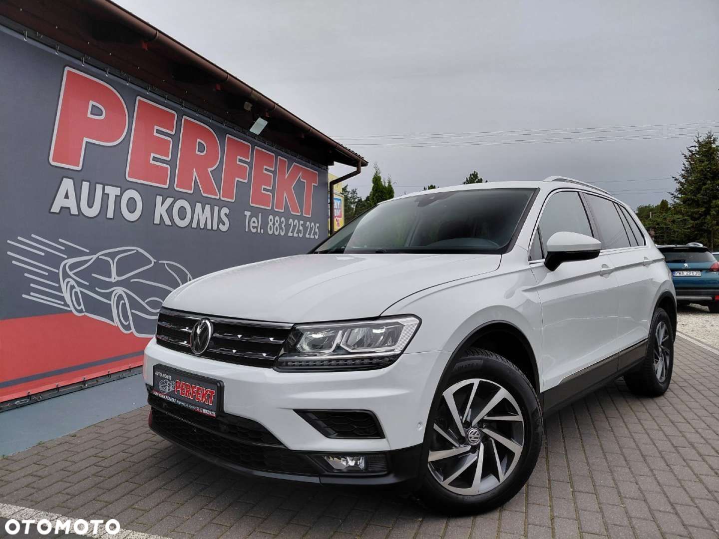 Volkswagen Tiguan - 1