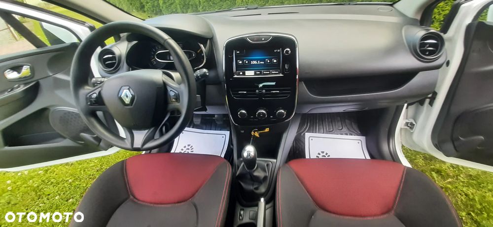 Renault Clio - 32
