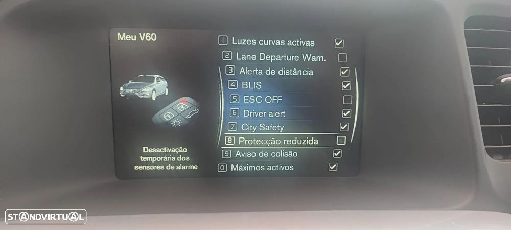 Volvo V60 2.4 D6 R-Design AWD Phev - 45