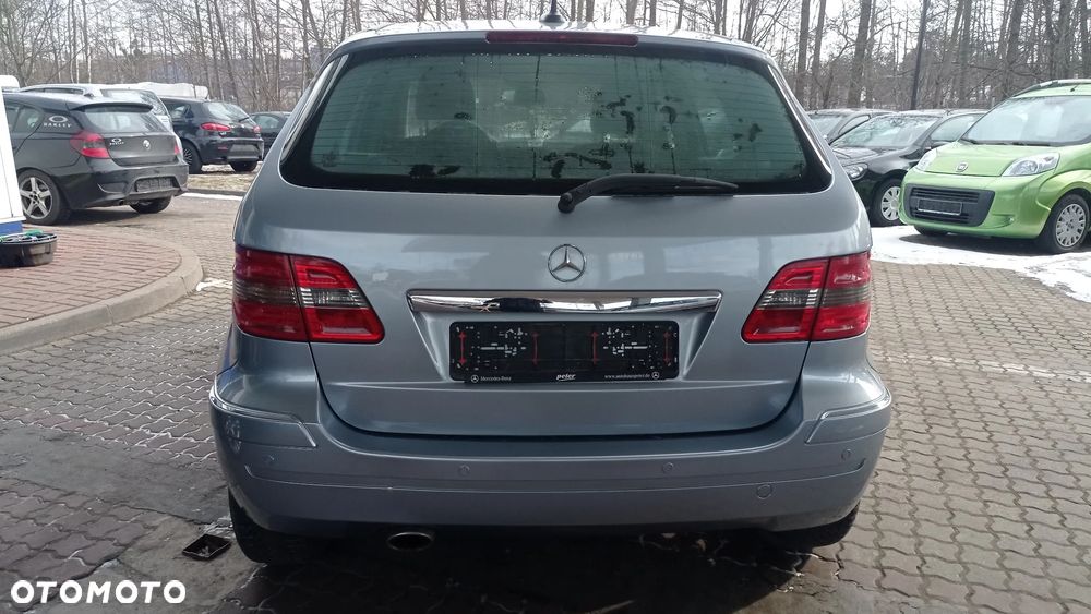 Mercedes-Benz Klasa B 180 CDI Special Edition - 17