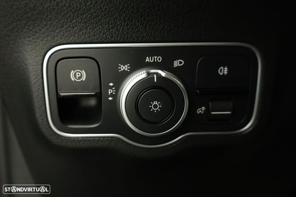 Mercedes-Benz gla-250 e - 19