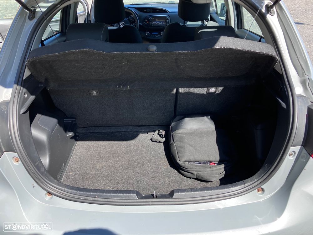 Toyota Yaris - 4