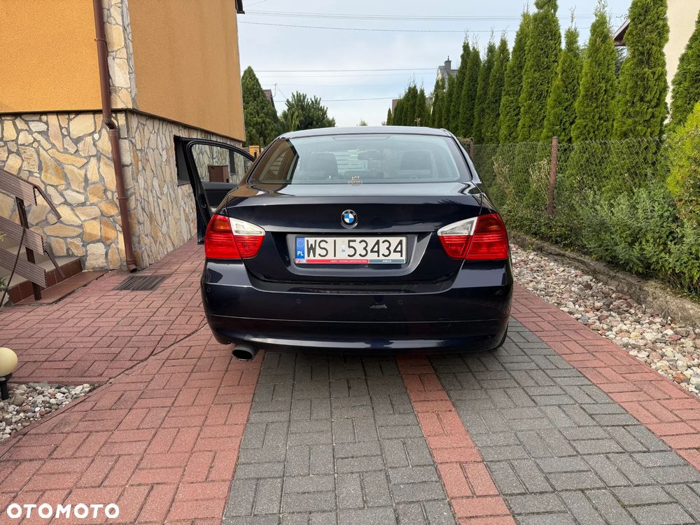 BMW Seria 3 320i - 3