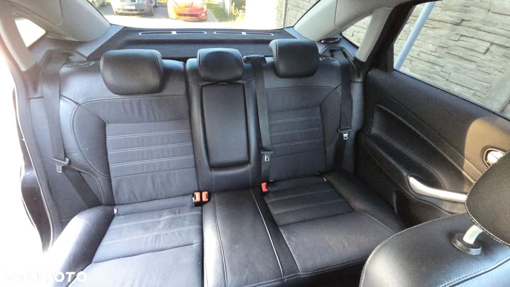 Ford Mondeo 2.5 Titanium - 19