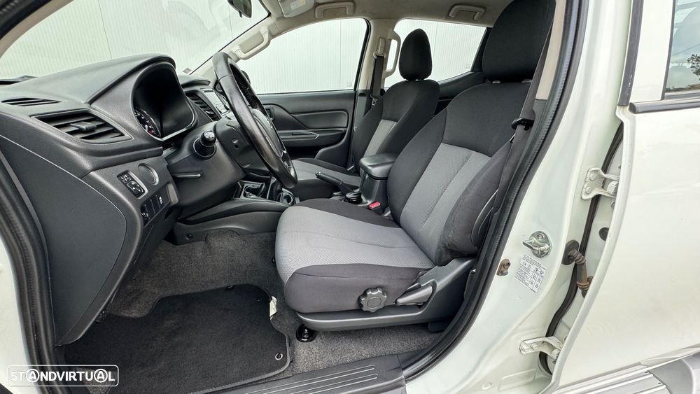 Mitsubishi L-200 Cabine dupla 4X2 - 26