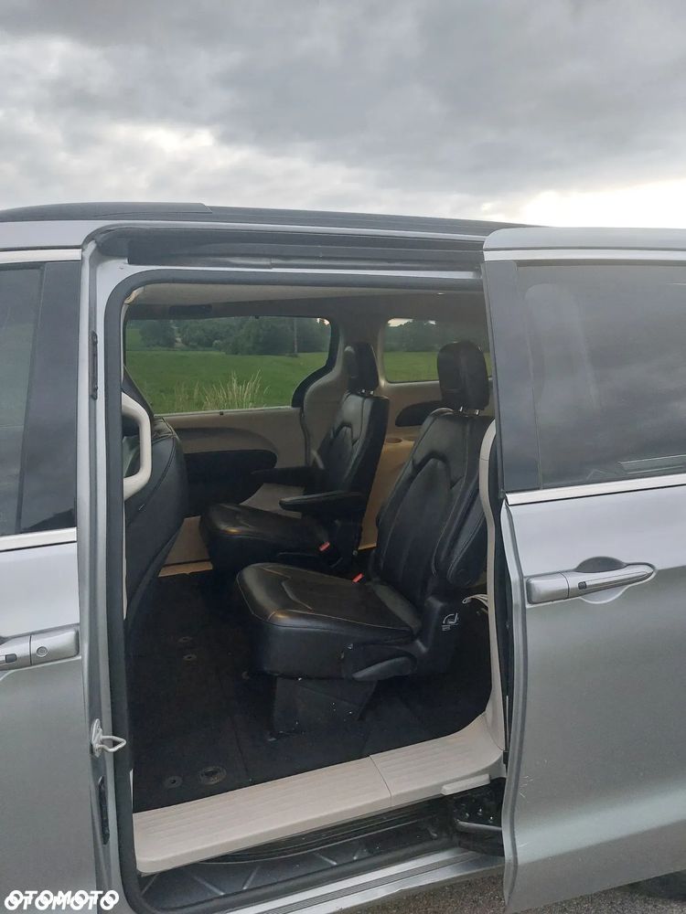 Dodge Grand Caravan - 39