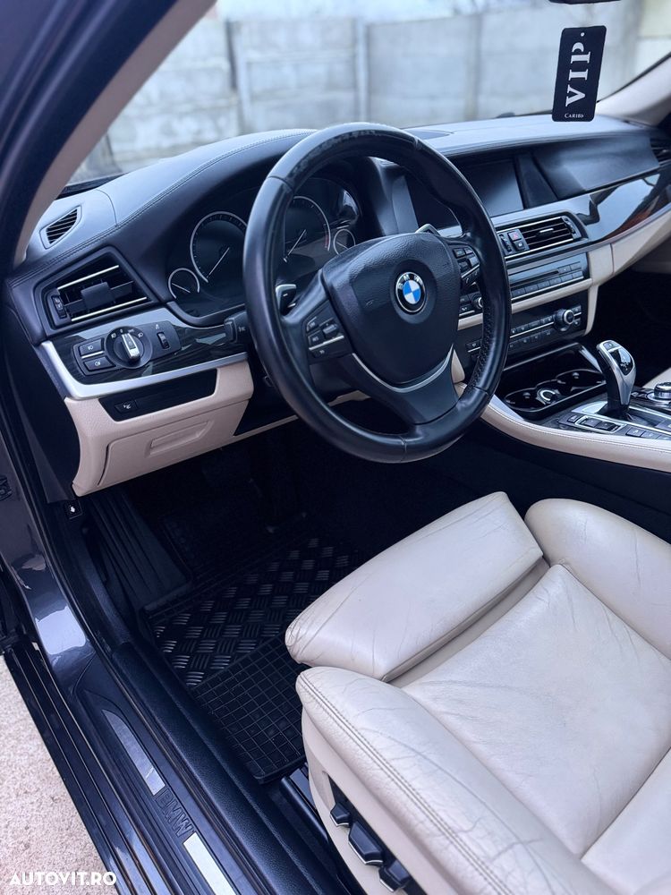 BMW Seria 5 525d xDrive Sport-Aut. Luxury Line - 12