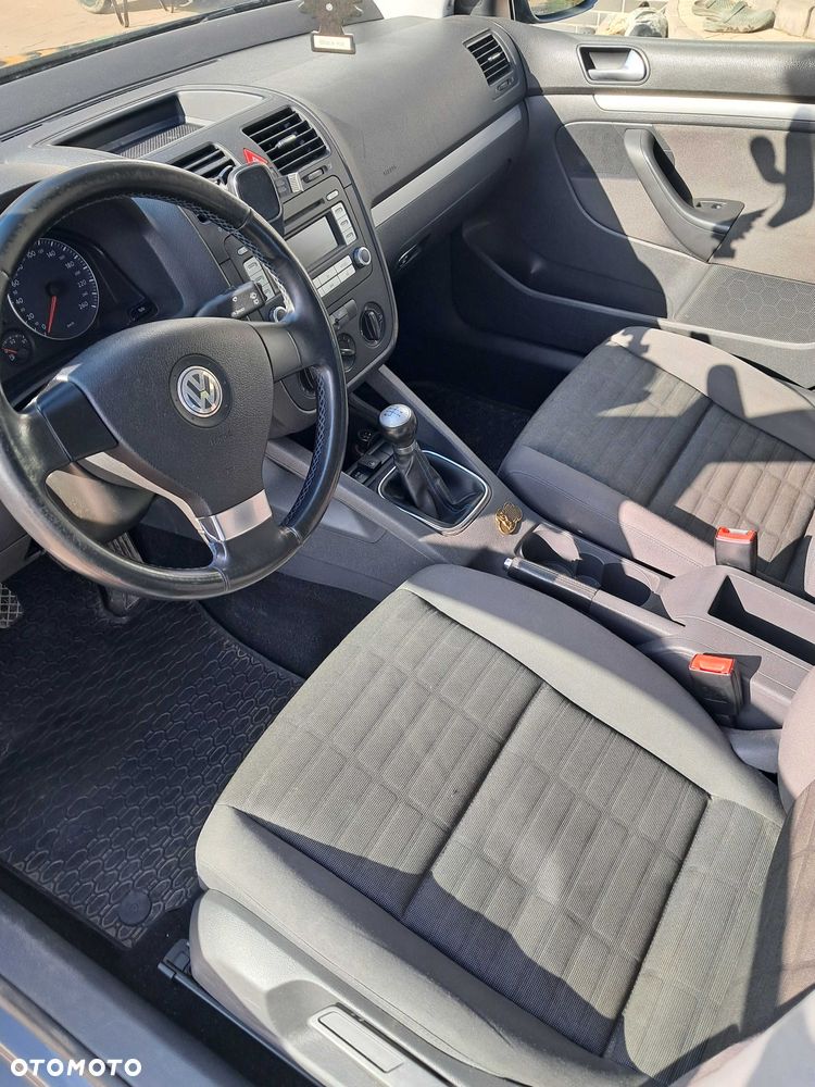 Volkswagen Golf - 4