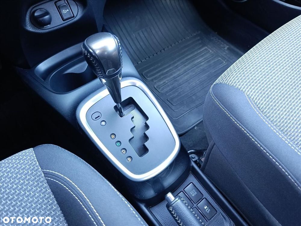 Toyota Yaris - 15