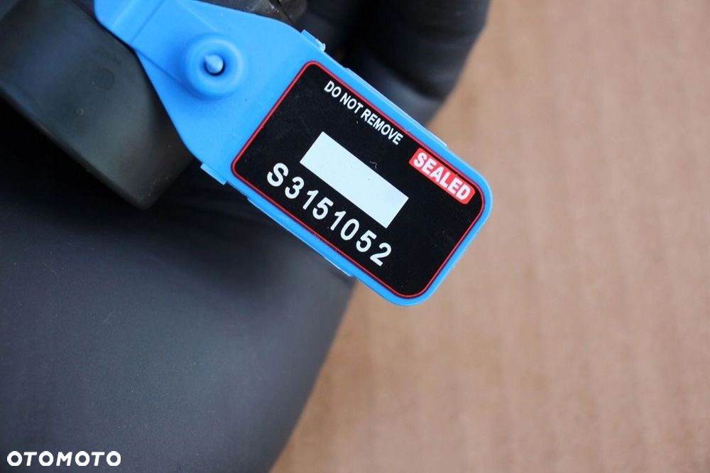 Zawór regulacji ciśnienia paliwa na listwie BMW 0281002481 DIESEL - 5