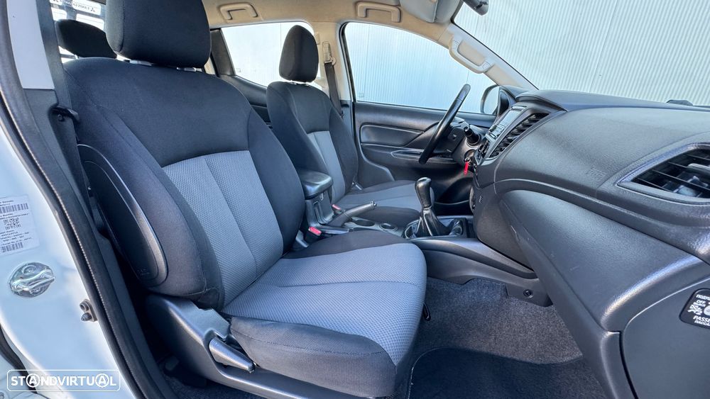 Mitsubishi L-200 Cabine dupla 4X2 - 5
